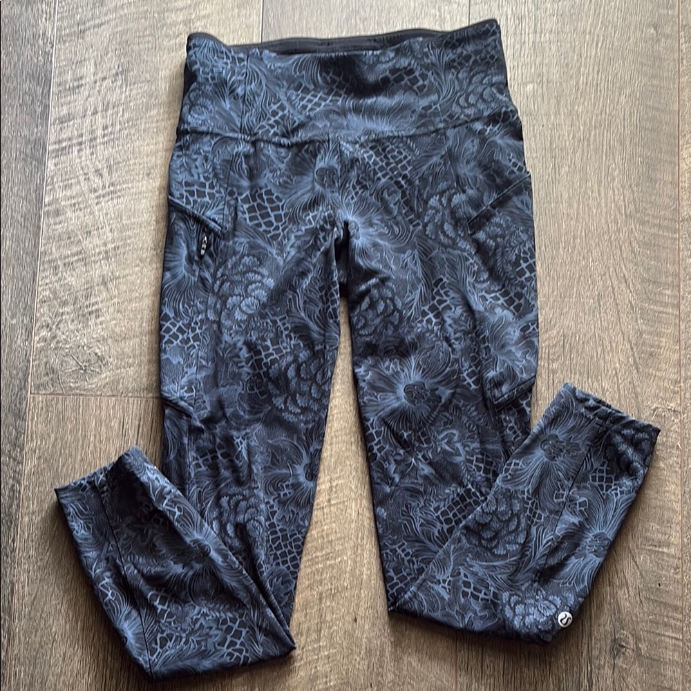 Lululemon Blue and Black Patterned Leggings